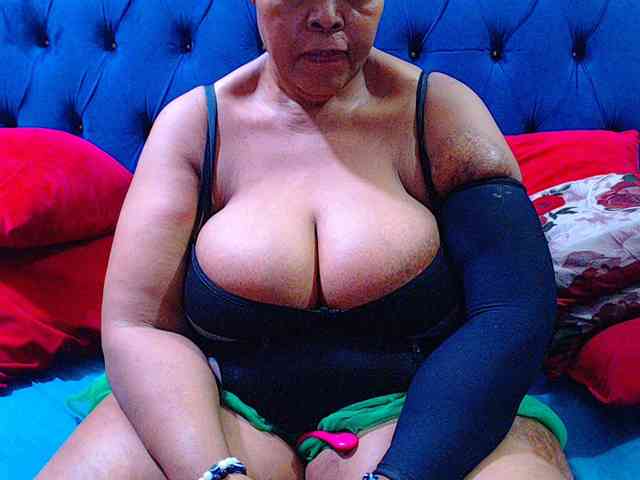 Ebonycandy10 webcam