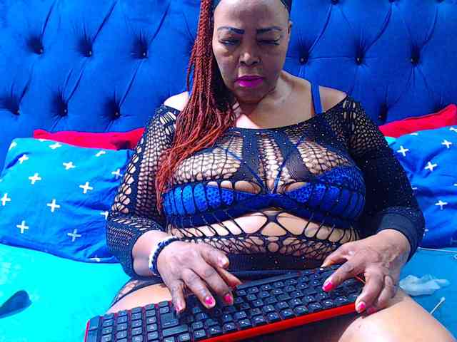 Ebonycandy10 webcam