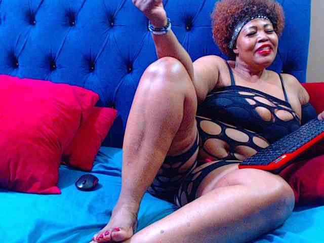 Ebonycandy10 webcam