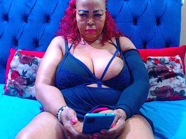 Ebonycandy10 webcam