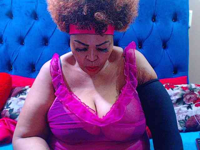 Ebonycandy10 webcam
