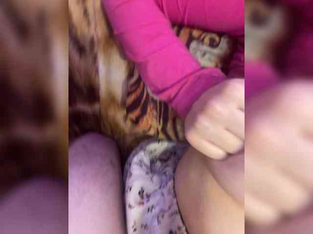 markAndhella webcam