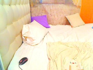 HOTLILLIE's Live Webcam