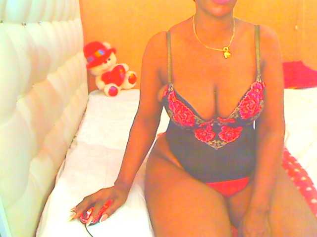 HOTLILLIE live cam on BongaCams