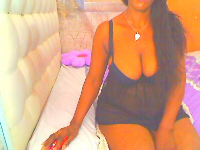HOTLILLIE live cam on BongaCams