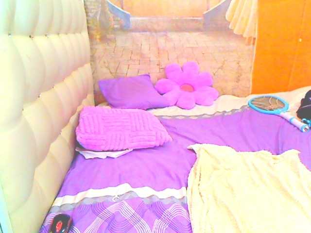 HOTLILLIE live webcam show