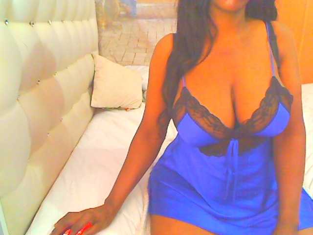 HOTLILLIE's BongaCams show and profile