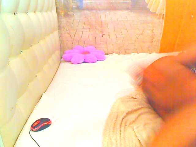 HOTLILLIE live cam on BongaCams