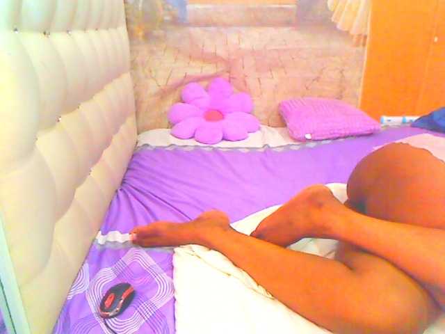 HOTLILLIE live cam on BongaCams