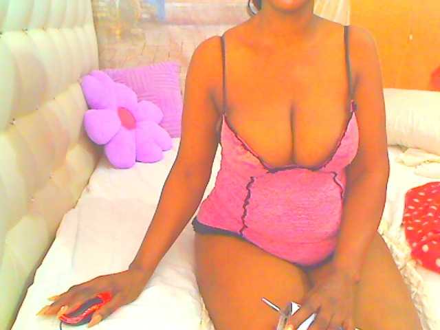 HOTLILLIE live cam on BongaCams