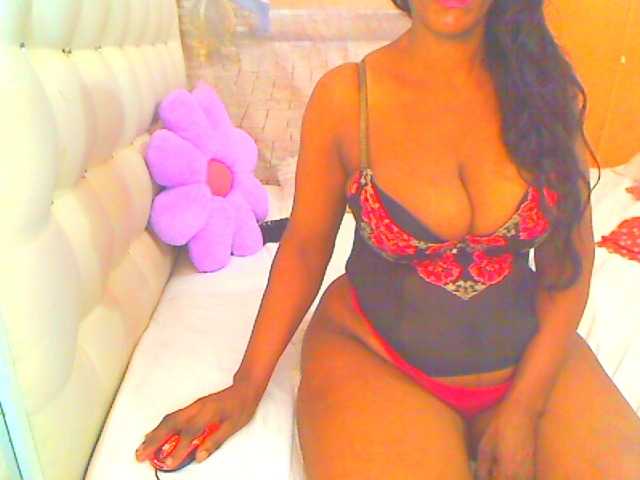 HOTLILLIE live cam on BongaCams