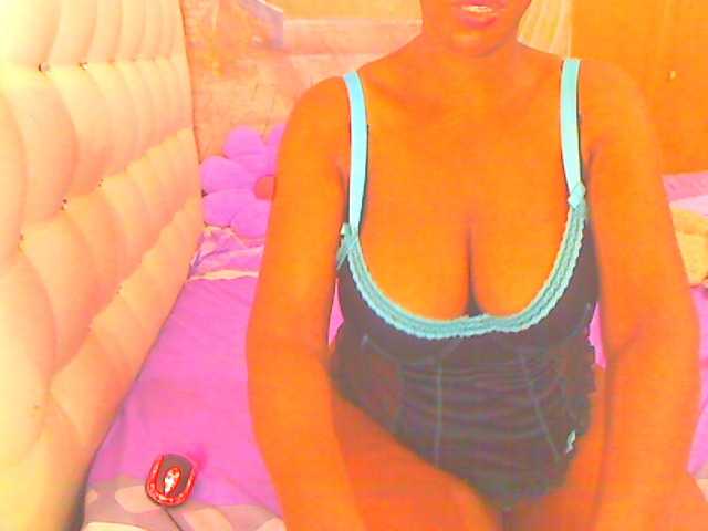 HOTLILLIE live cam on BongaCams