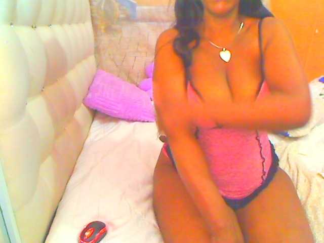 HOTLILLIE live cam on BongaCams