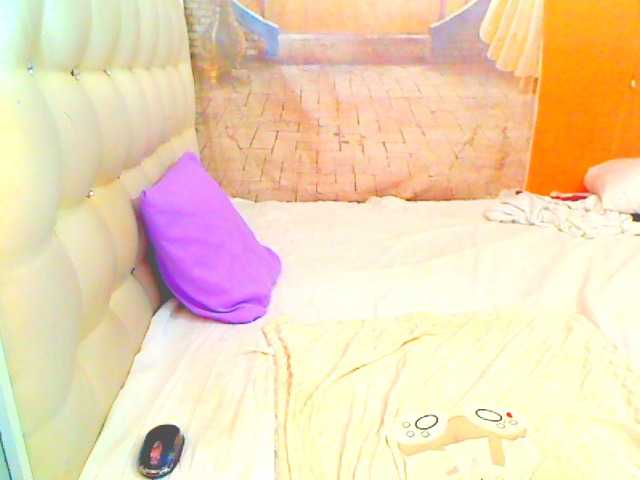 HOTLILLIE live cam on BongaCams