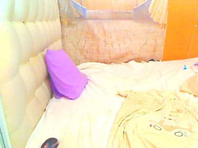 HOTLILLIE live cam on UnifiedCams
