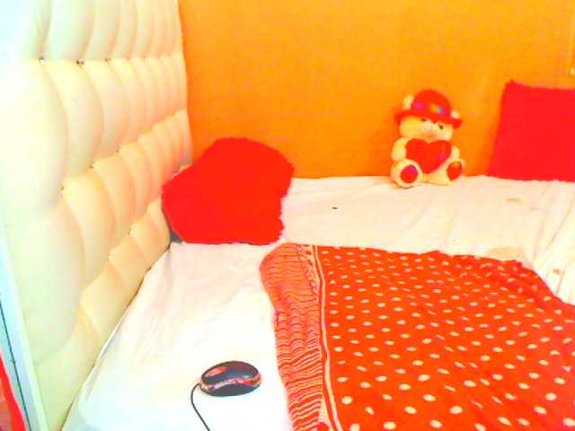 HOTLILLIE live cam on BongaCams