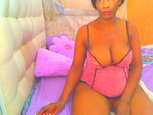 HOTLILLIE live webcam show