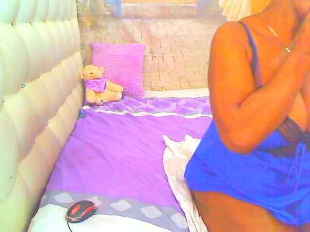 HOTLILLIE live cam on BongaCams