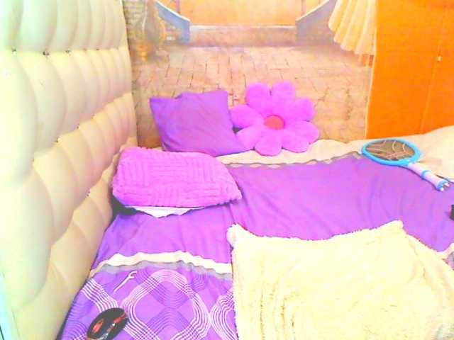 HOTLILLIE live webcam show