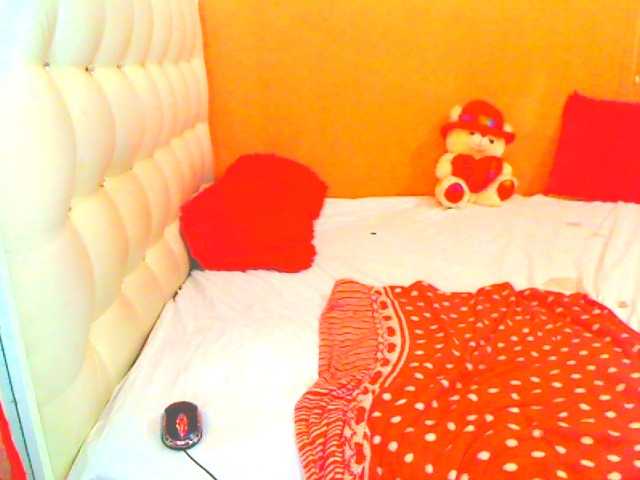 HOTLILLIE live cam on BongaCams