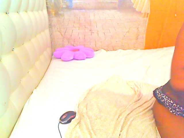 HOTLILLIE live cam on BongaCams