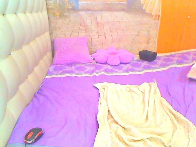 HOTLILLIE live cam