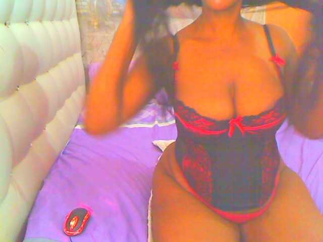 HOTLILLIE live cam