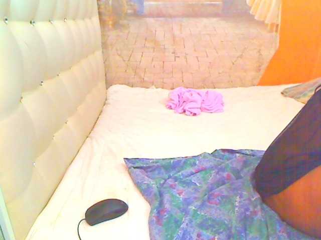 HOTLILLIE live cam on BongaCams