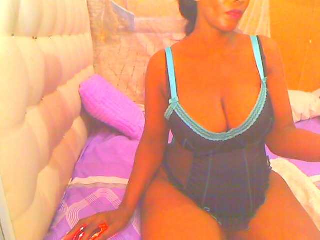 HOTLILLIE live webcam show