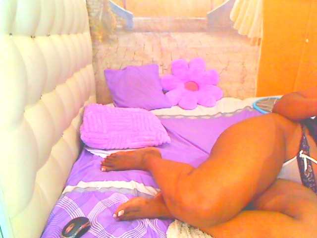 HOTLILLIE live cam on BongaCams