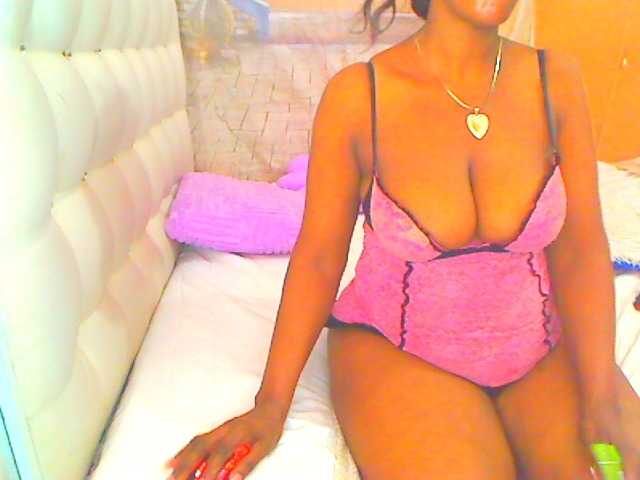 HOTLILLIE live cam on BongaCams