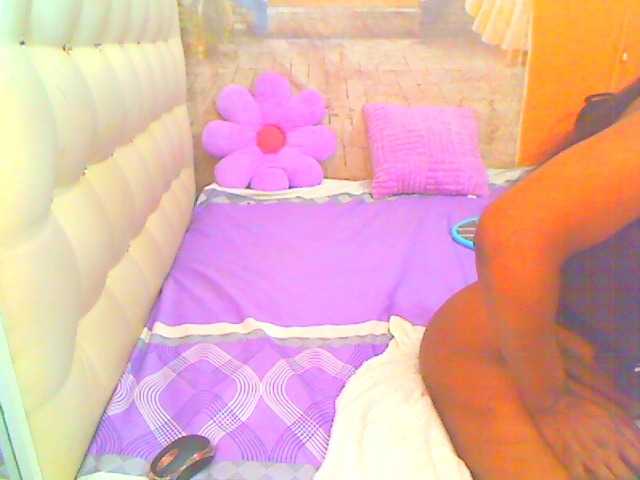 HOTLILLIE live cam on BongaCams