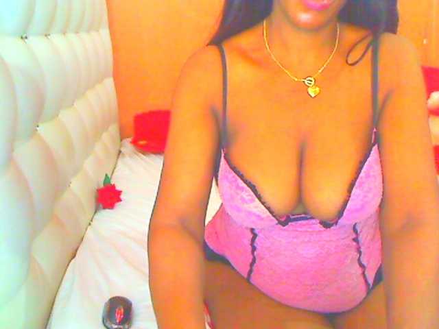 HOTLILLIE live cam on BongaCams