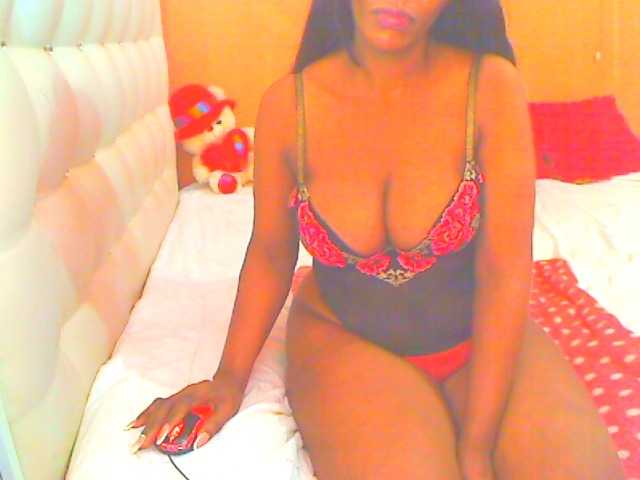 HOTLILLIE live cam on BongaCams