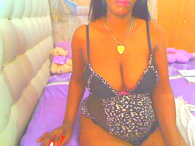 HOTLILLIE live cam on BongaCams