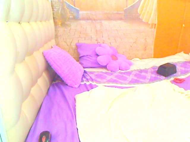 HOTLILLIE live cam on BongaCams