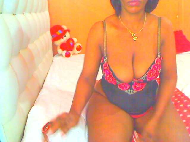 HOTLILLIE live cam on BongaCams