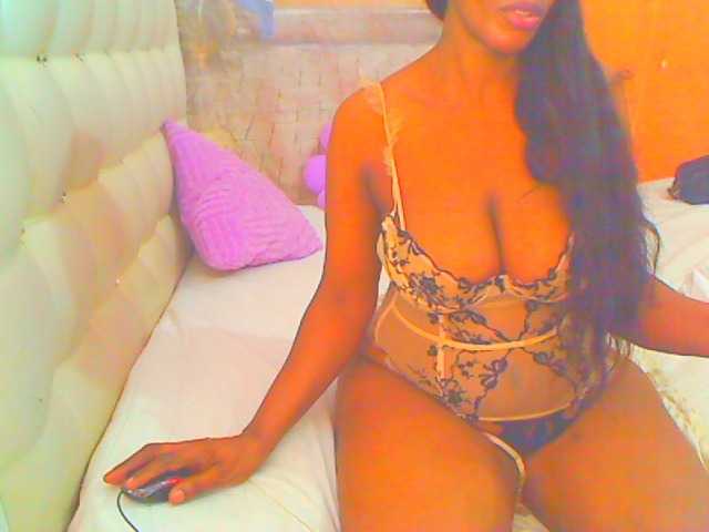 HOTLILLIE live cam on BongaCams
