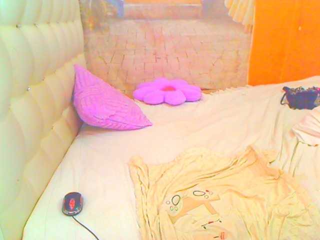 HOTLILLIE live cam on BongaCams