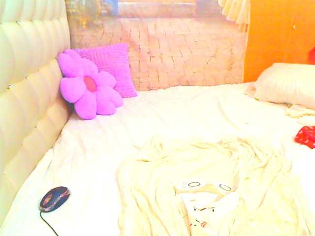 HOTLILLIE live cam on BongaCams