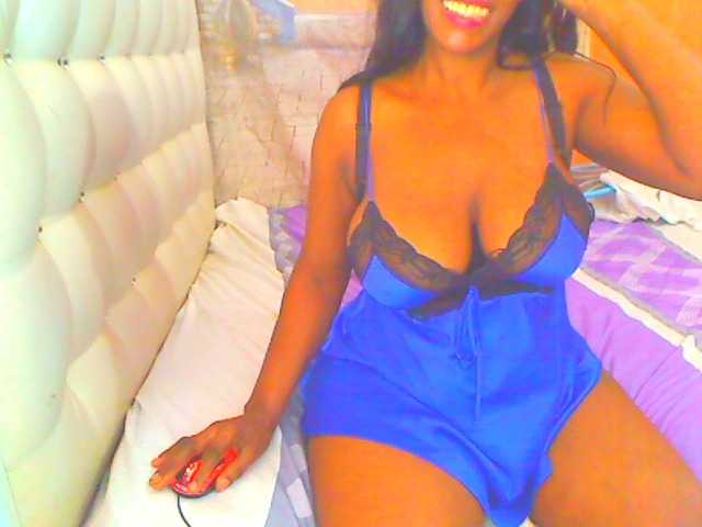 HOTLILLIE live cam on BongaCams