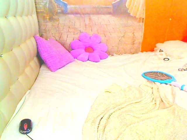 HOTLILLIE live cam on BongaCams