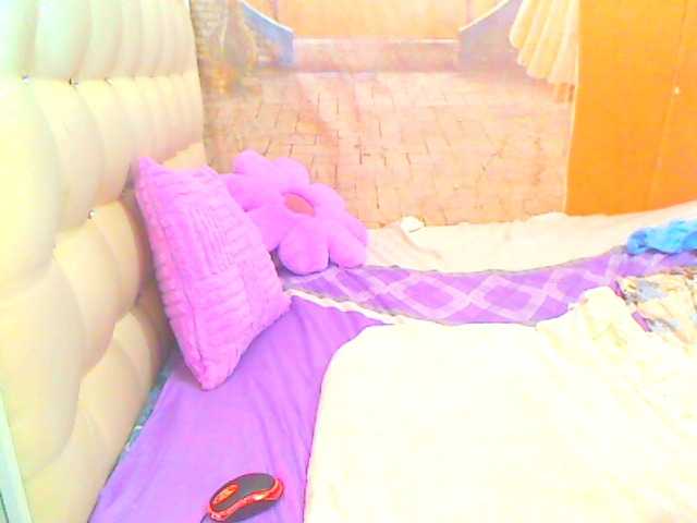 HOTLILLIE live cam on BongaCams