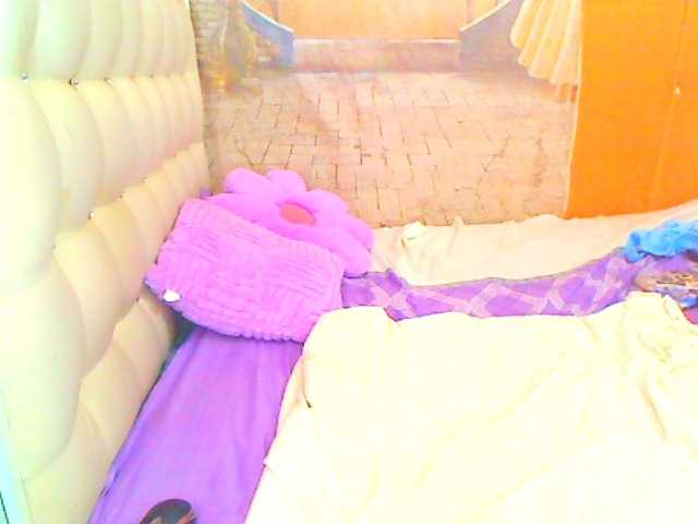 HOTLILLIE live cam on BongaCams
