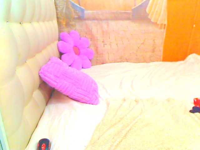 HOTLILLIE live cam on BongaCams