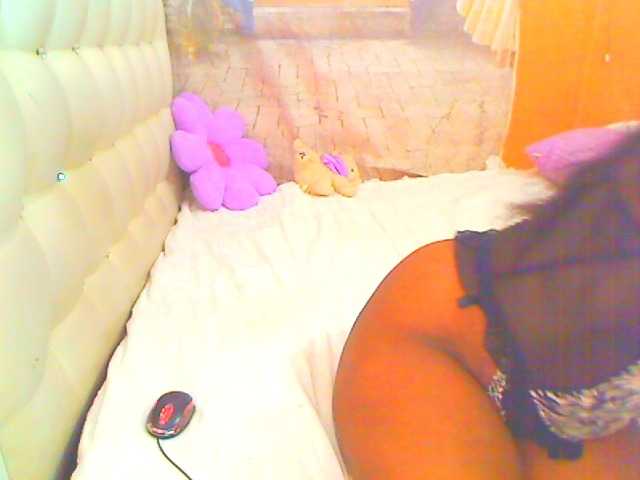 HOTLILLIE live cam on BongaCams