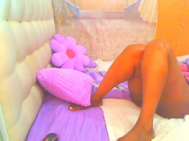HOTLILLIE live webcam show