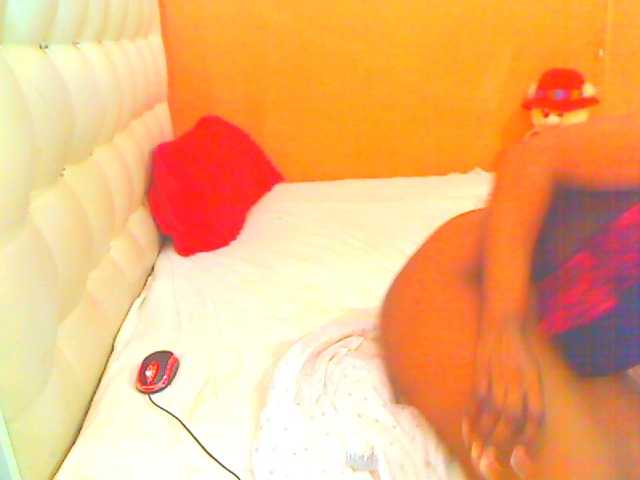 HOTLILLIE live cam on BongaCams