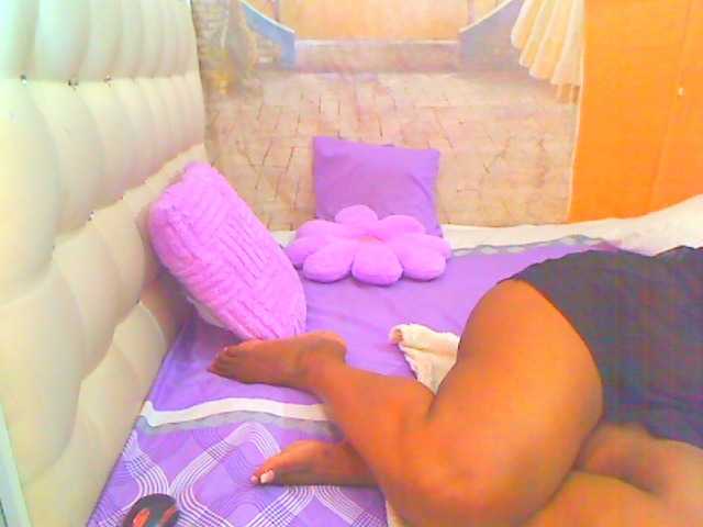 HOTLILLIE live webcam show