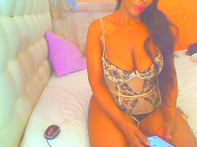HOTLILLIE live cam on BongaCams